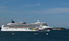 Thumbnail Image for Norwegian Jewel oncontextmenu=