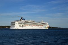 Thumbnail Image for Norwegian Gem oncontextmenu=