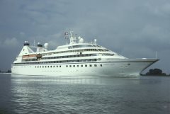 Thumbnail Image for Seabourn Legend
