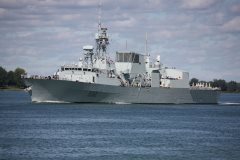 Thumbnail Image for HMCS Ville de Québec oncontextmenu=